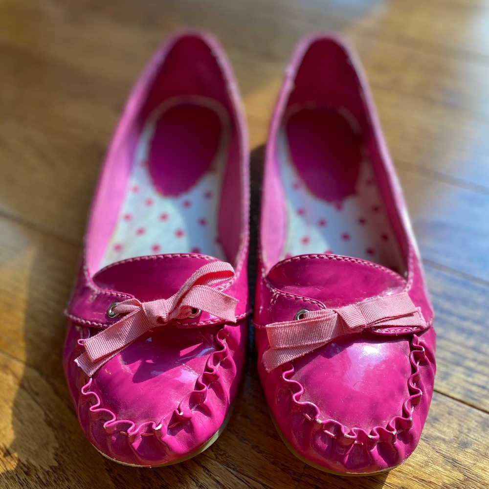 Pink flats